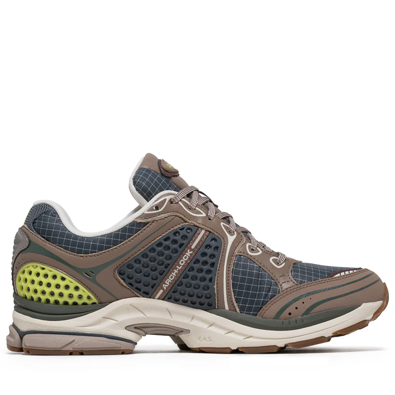Saucony Progrid Triumph 4 - Carbon/Taupe - Image 3