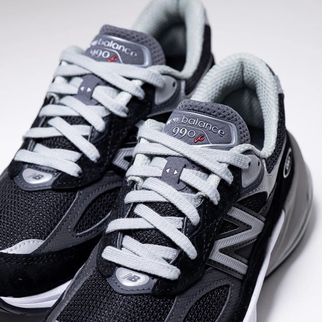 Women's New Balance Made in USA 990v6 - Black - Image 7